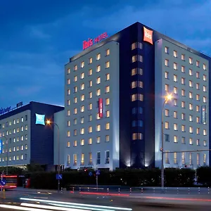 Ibis West Station מלון