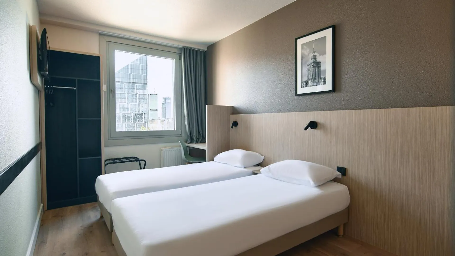 Premiere Classe Warszawa Centrum 0*, Варшава Польша